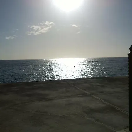 Terraza Al Mar. Amaneceres. Apartamento *